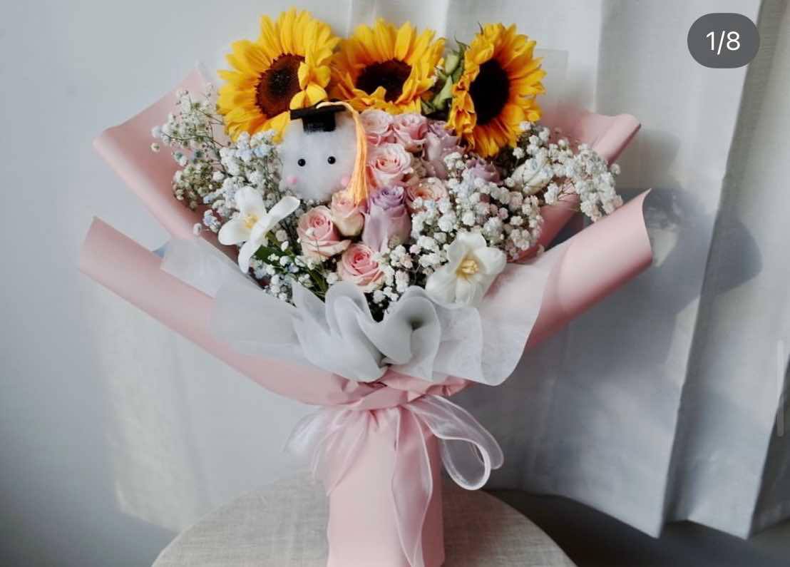 Graduation Bouquet - Large
