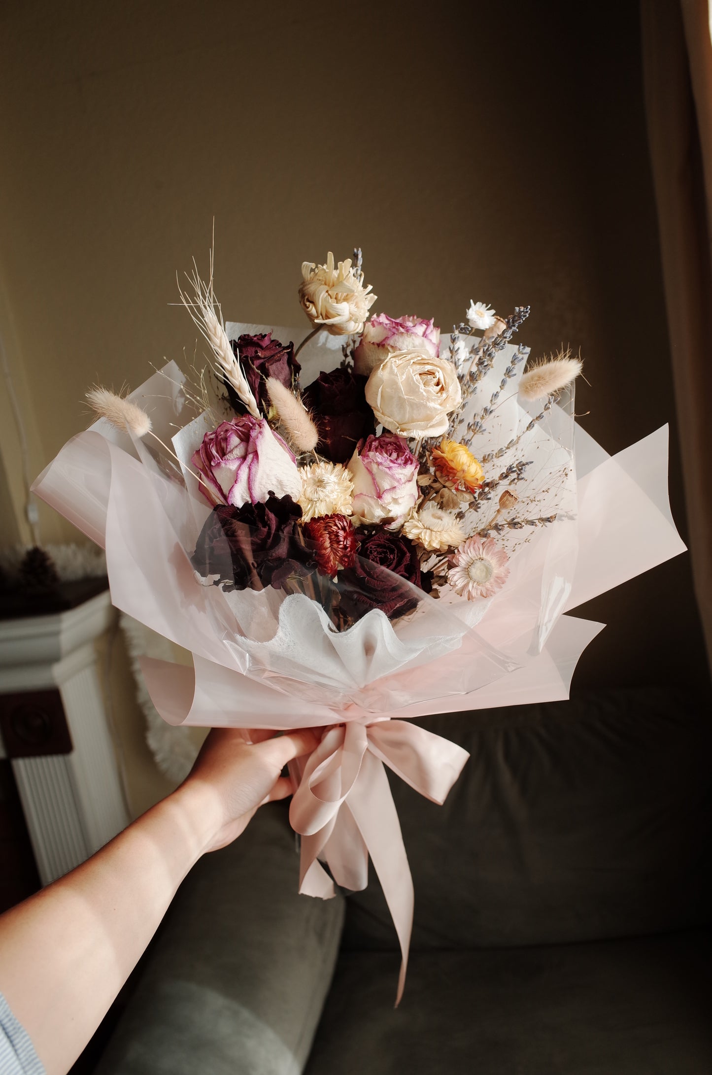 Classical Dry Flowers Bouquet (Made-to-order)