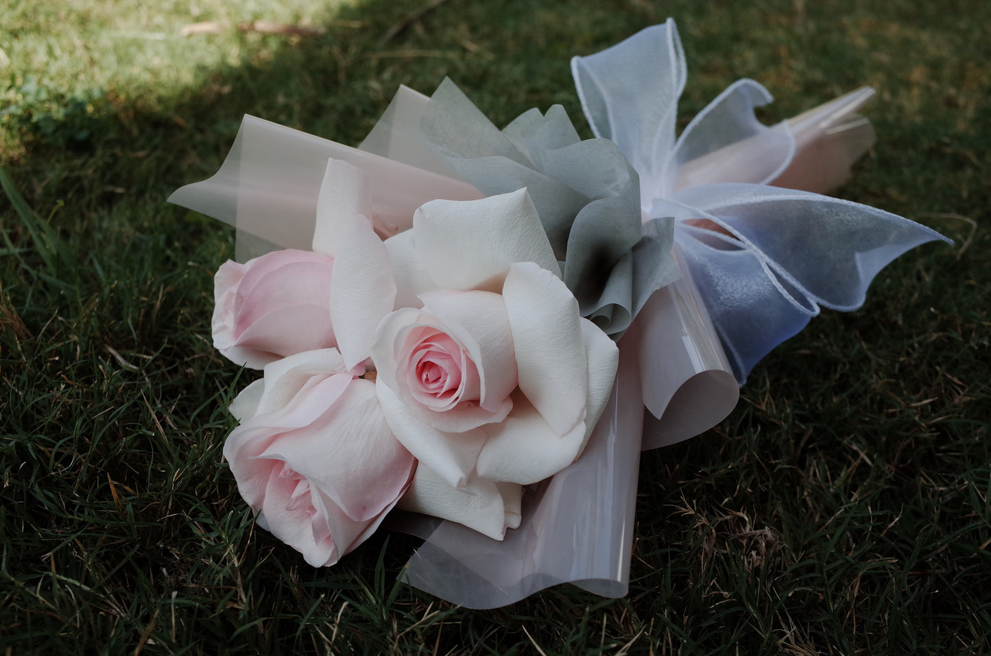 Open-Petals Fresh Rose Bouquet