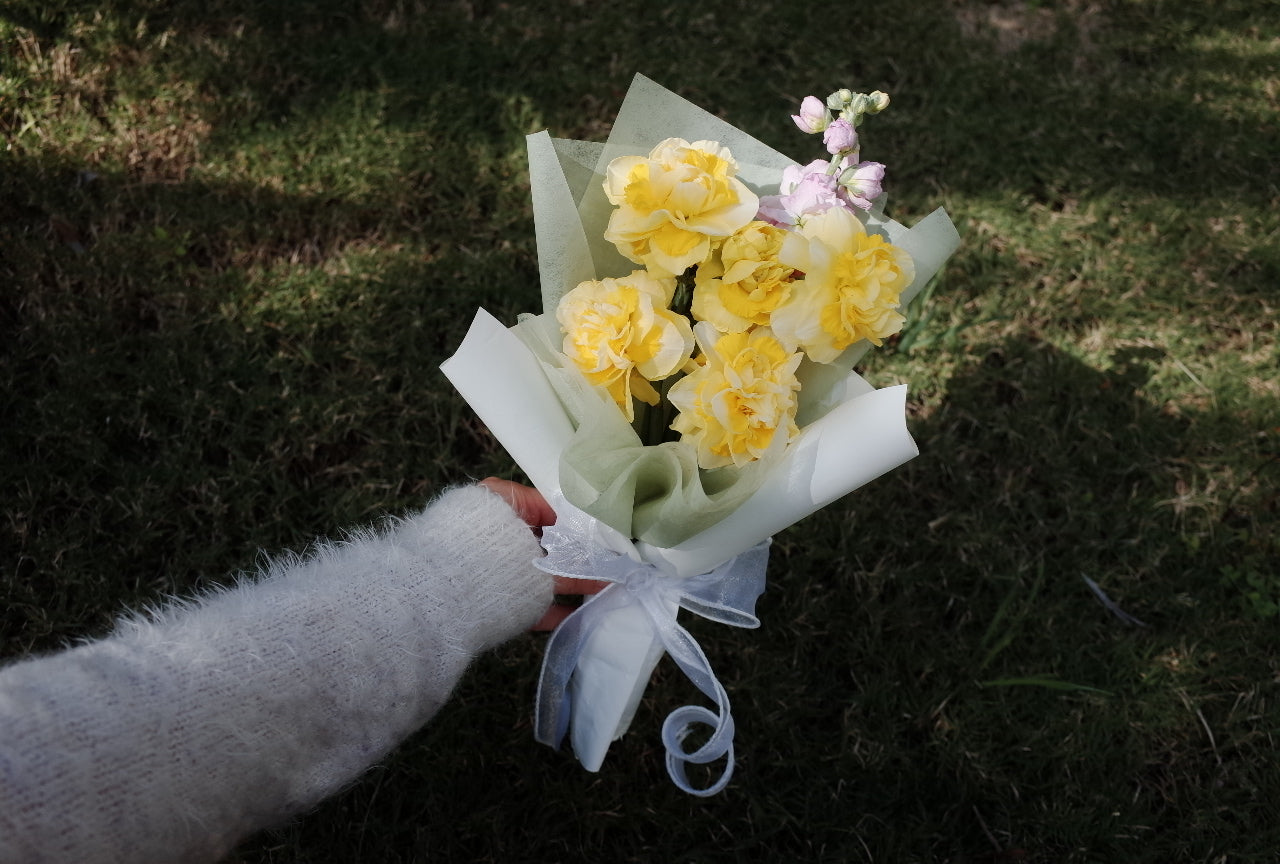 Cute Daffodil Bouquet (Seasonal)