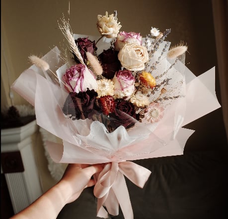 Classical Dry Flowers Bouquet (Made-to-order)