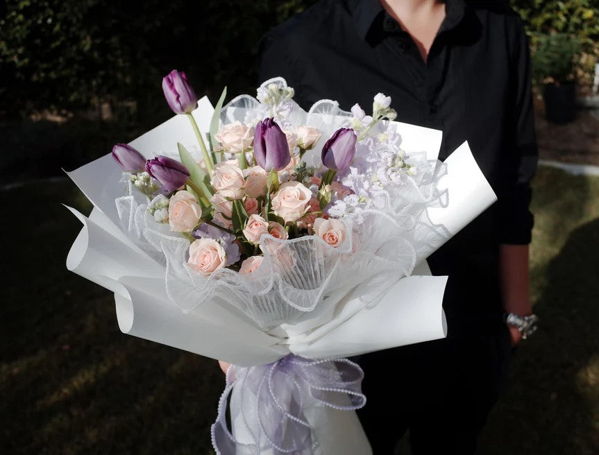 Romantic Fresh Flowers Bouquet